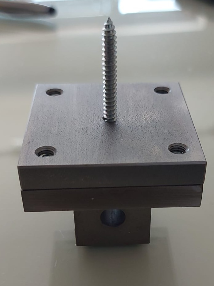 agggancio per screw retention test